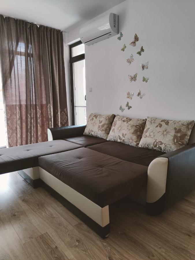 Studio Aivasovskij Park - Meters Away From Beach Πομόριε Εξωτερικό φωτογραφία