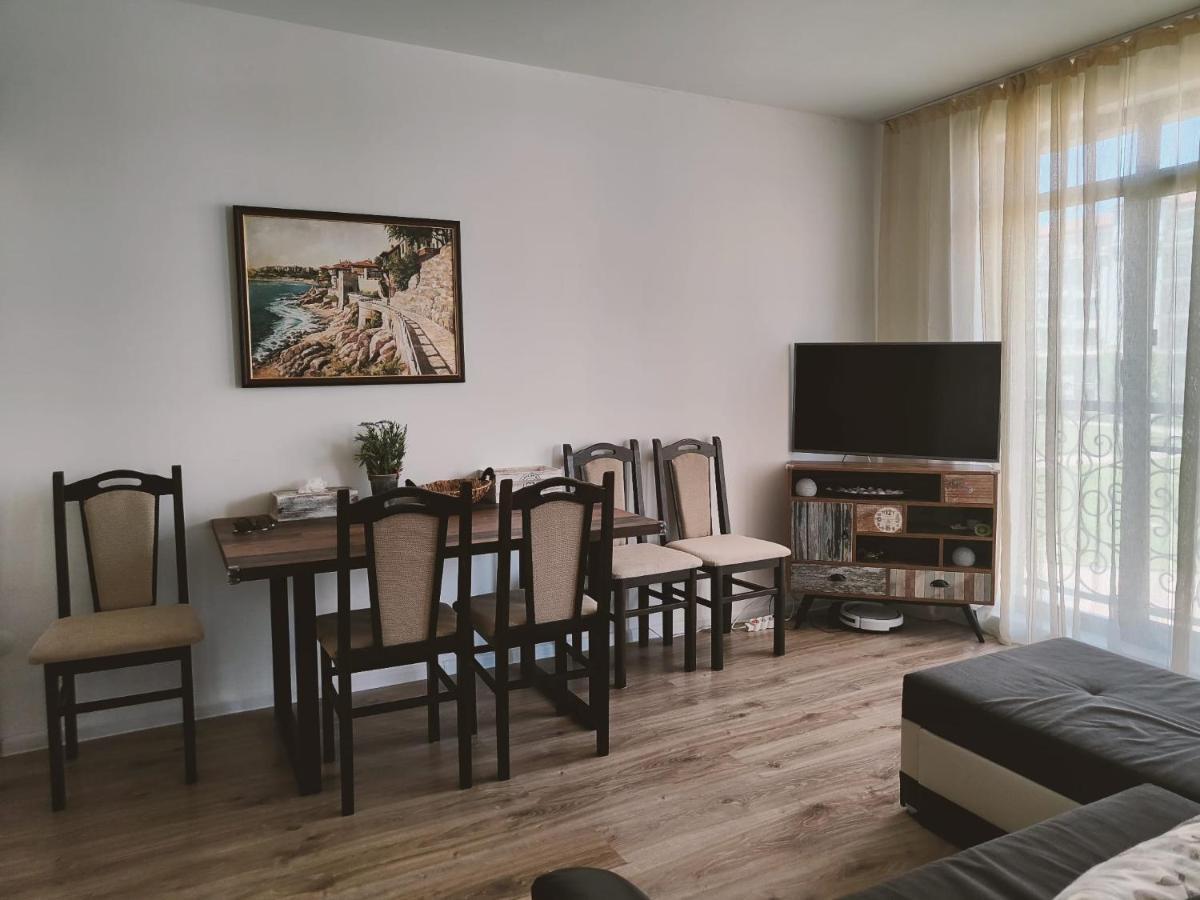 Studio Aivasovskij Park - Meters Away From Beach Πομόριε Εξωτερικό φωτογραφία