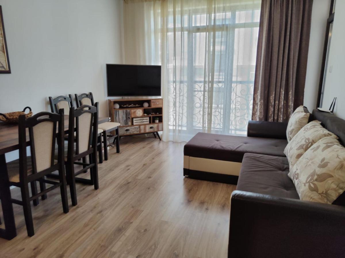 Studio Aivasovskij Park - Meters Away From Beach Πομόριε Εξωτερικό φωτογραφία